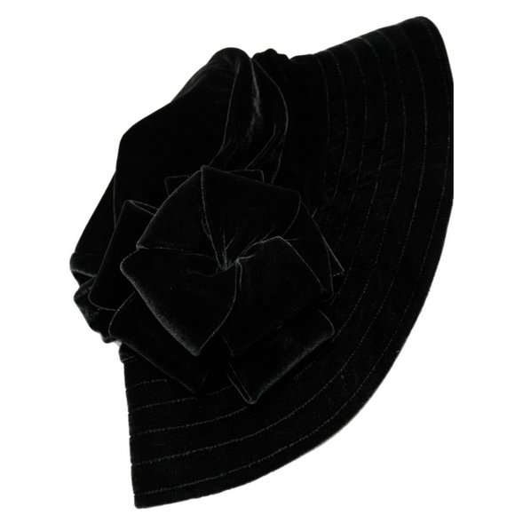 Vintage Kokin Ladies Fancy Boutique  Velvet and Velour Hat W/ Bow 7 1/8 57cm